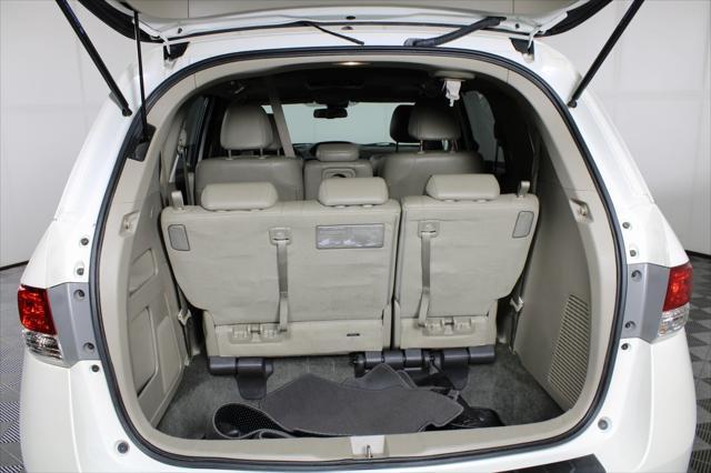 Photo of 2016 White Diamond Pearl Honda Odyssey
