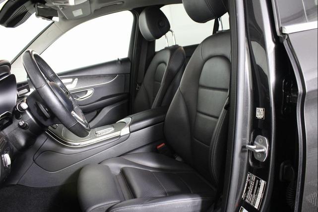 Photo of 2021 Black Mercedes-Benz GLC 300