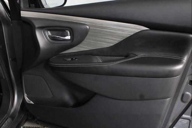 Photo of 2018 Gun Metallic Nissan Murano