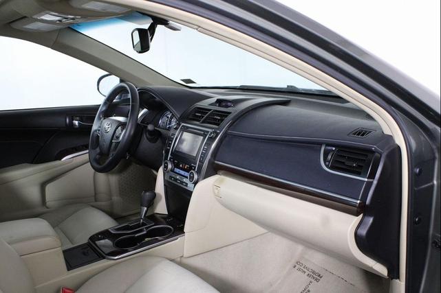 Photo of 2014 Cypress Pearl Toyota Camry