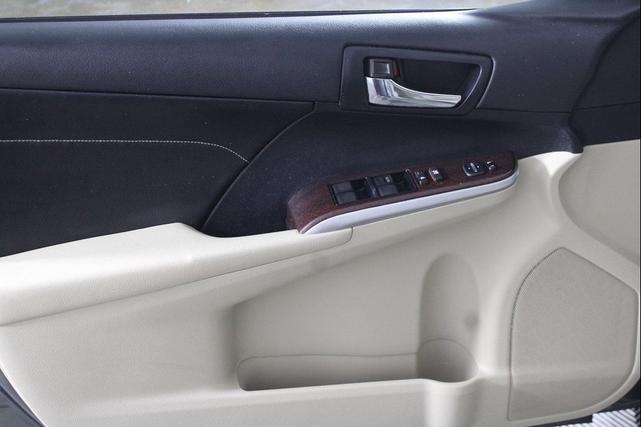 Photo of 2014 Cypress Pearl Toyota Camry