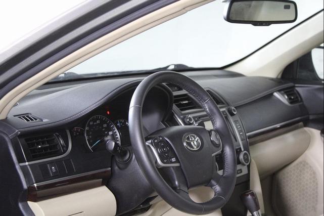 Photo of 2014 Cypress Pearl Toyota Camry