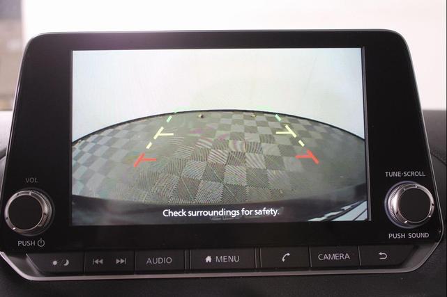 Photo of 2025 Super Black Nissan Sentra