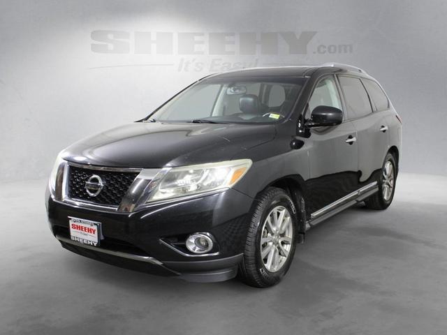 Photo of 2015 Magnetic Black Nissan Pathfinder