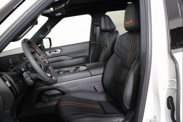 Photo of 2025 White Nissan Armada