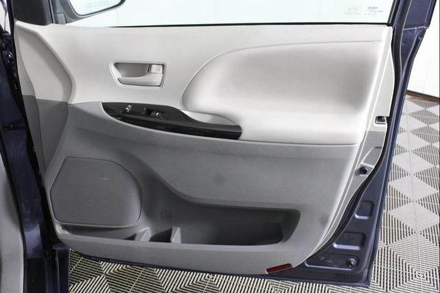 Photo of 2013 Shoreline Mist Toyota Sienna