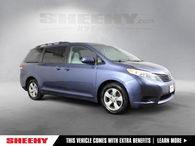 Photo of 2013 Shoreline Mist Toyota Sienna
