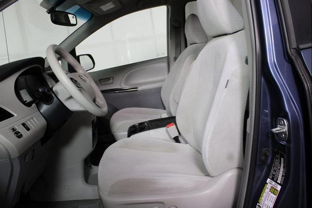 Photo of 2013 Shoreline Mist Toyota Sienna