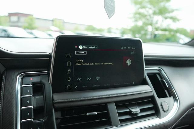 Photo of 2023 White Frost Tricoat GMC Yukon