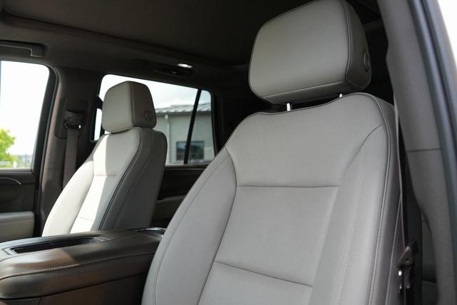 Photo of 2023 White Frost Tricoat GMC Yukon