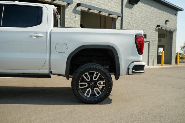 Photo of 2024 Summit White GMC Sierra 1500