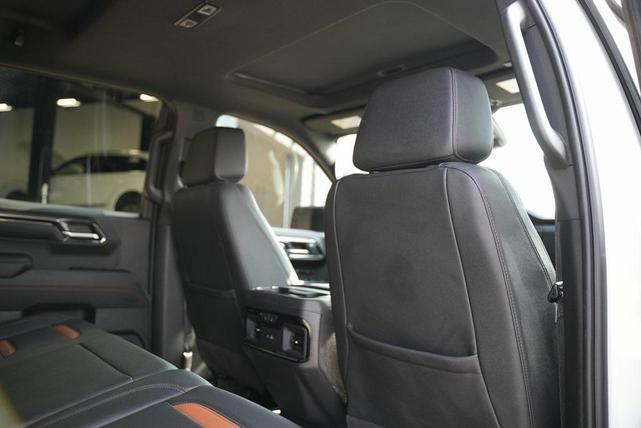 Photo of 2024 Summit White GMC Sierra 1500