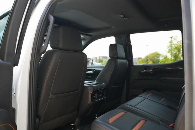 Photo of 2024 Summit White GMC Sierra 1500