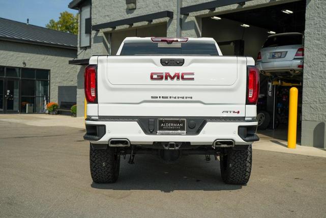 Photo of 2024 Summit White GMC Sierra 1500