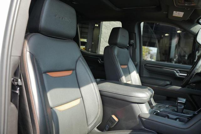 Photo of 2024 Summit White GMC Sierra 1500