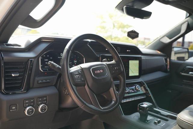 Photo of 2024 Summit White GMC Sierra 1500