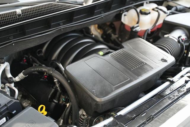 Photo of 2024 Summit White GMC Sierra 1500