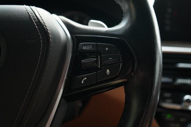 Photo of 2019 Imperial Blue Metallic BMW 530