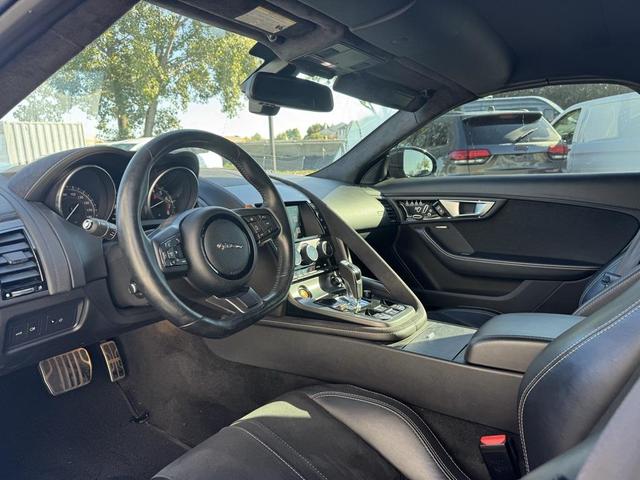 Photo of 2016 Gray Jaguar F-TYPE