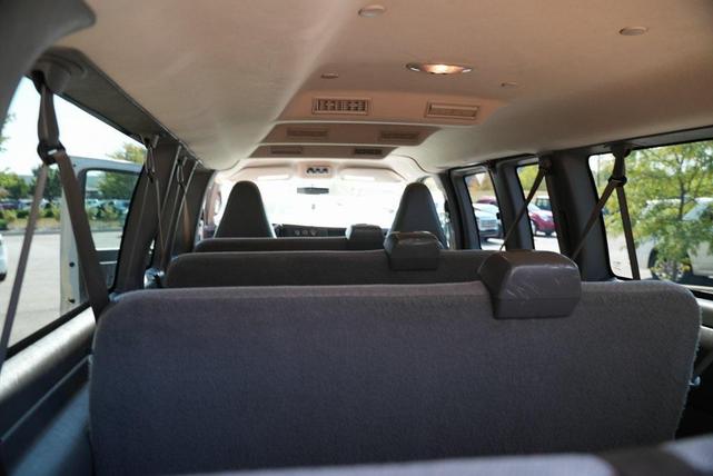 Photo of 2017 Summit White Chevrolet Express 3500