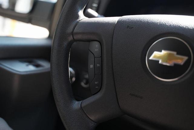 Photo of 2017 Summit White Chevrolet Express 3500