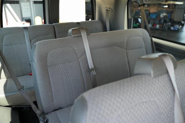 Photo of 2017 Summit White Chevrolet Express 3500
