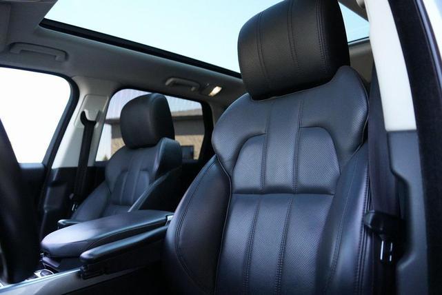 Photo of 2016 Indus Silver Land Rover Range Rover Sport