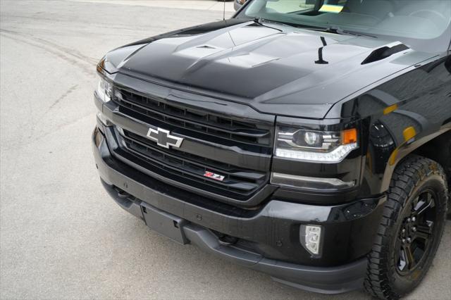Photo of 2018 Black Chevrolet Silverado 1500