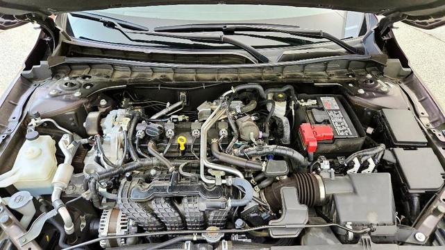 Photo of 2023 Garnet Pearl Nissan Altima