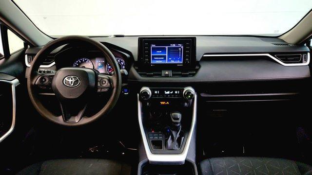 Photo of 2021 Silver Toyota RAV4