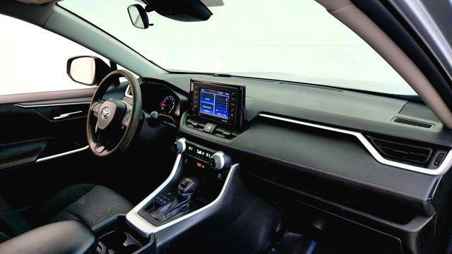 Photo of 2021 Silver Toyota RAV4