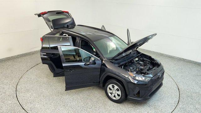 Photo of 2021 Black Toyota RAV4