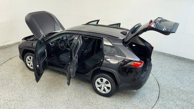 Photo of 2021 Black Toyota RAV4