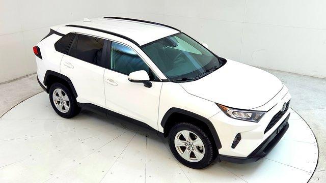 Photo of 2021 White Toyota RAV4