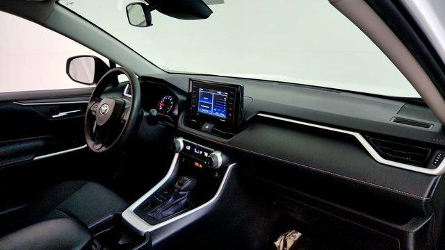 Photo of 2021 White Toyota RAV4
