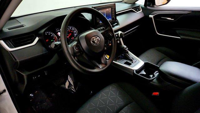 Photo of 2021 White Toyota RAV4