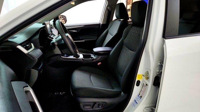 Photo of 2021 White Toyota RAV4