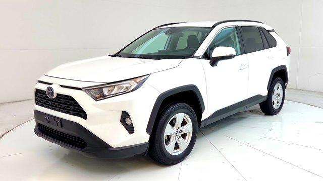 Photo of 2021 White Toyota RAV4
