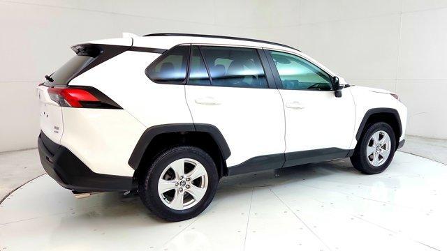 Photo of 2021 White Toyota RAV4