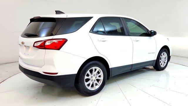 Photo of 2021 White Chevrolet Equinox