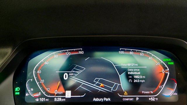 Photo of 2021 Gray BMW X7