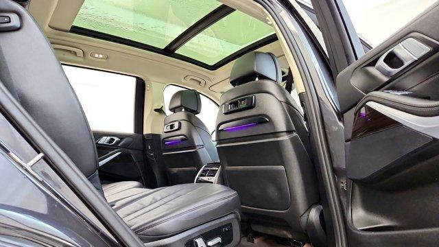 Photo of 2021 Gray BMW X7
