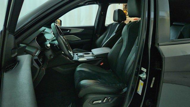 Photo of 2022 Black Acura MDX