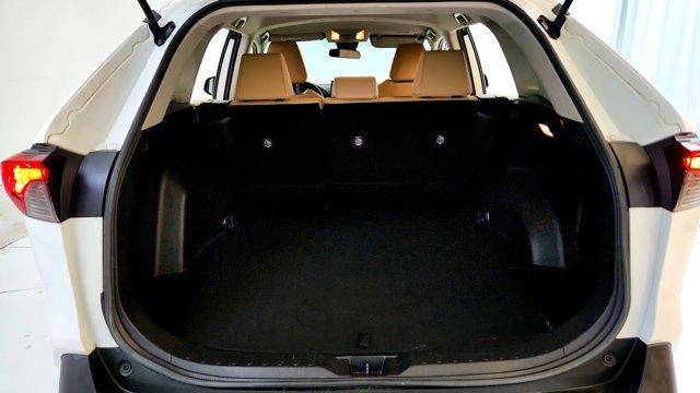Photo of 2021 White Toyota RAV4