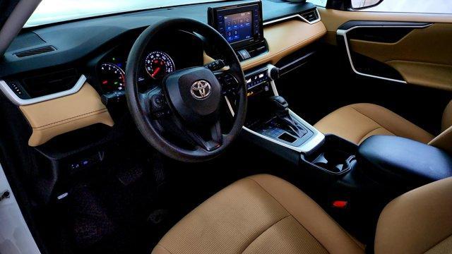 Photo of 2021 White Toyota RAV4