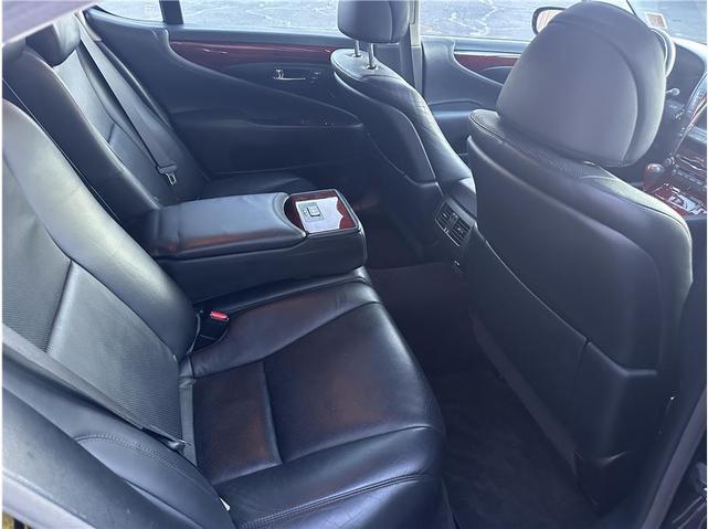 Photo of 2008 Black Lexus LS 460
