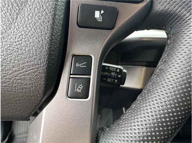 Photo of 2021 White Toyota Tacoma