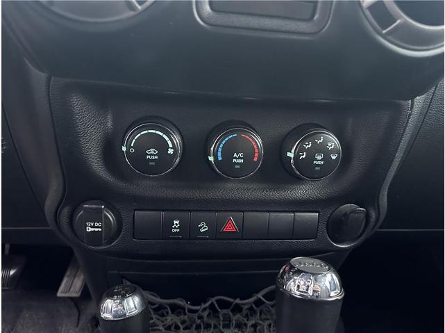 Photo of 2015 Frozen Blue Jeep Wrangler