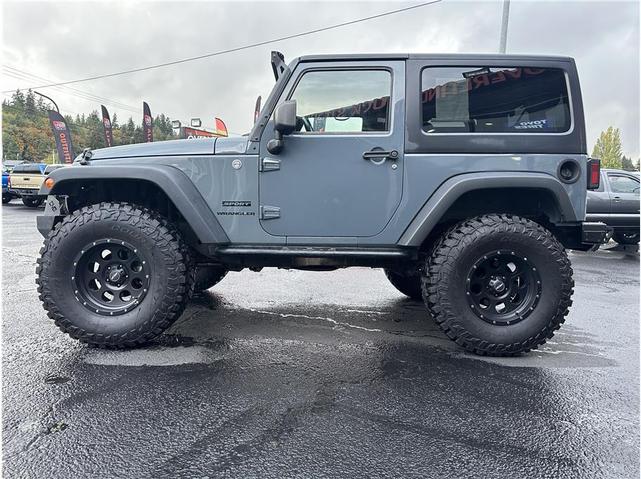 Photo of 2015 Frozen Blue Jeep Wrangler