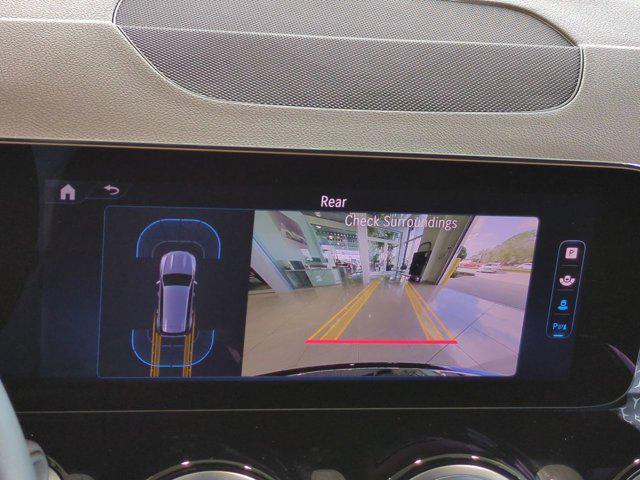 Photo of 2024 Black Mercedes-Benz GLB 250